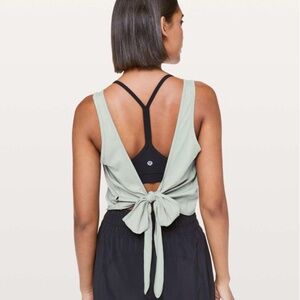 Lululemon It’s a Tie Tank – Jade Grey – Size 6 – EUC